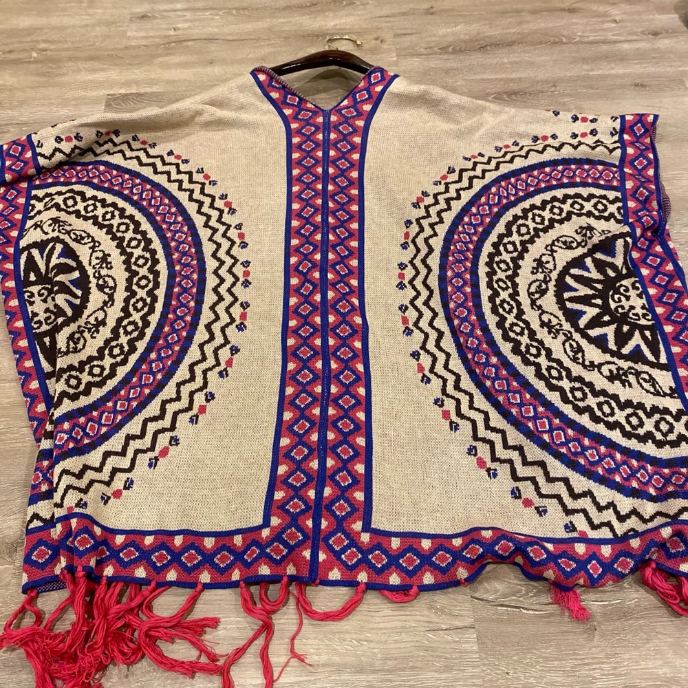 Open Front Aztec Pattern Poncho Sweater - Picture 7 of 9